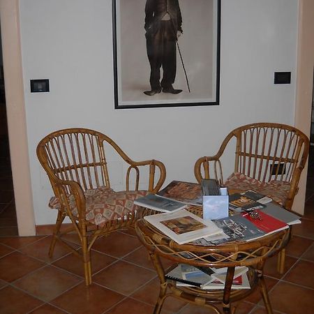 Charlie Chaplin Bed & Breakfast Tamara Bagian luar foto